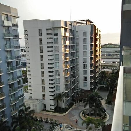 One Palm Tree Villas マニラ市 エクステリア 写真