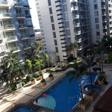 One Palm Tree Villas マニラ市 エクステリア 写真
